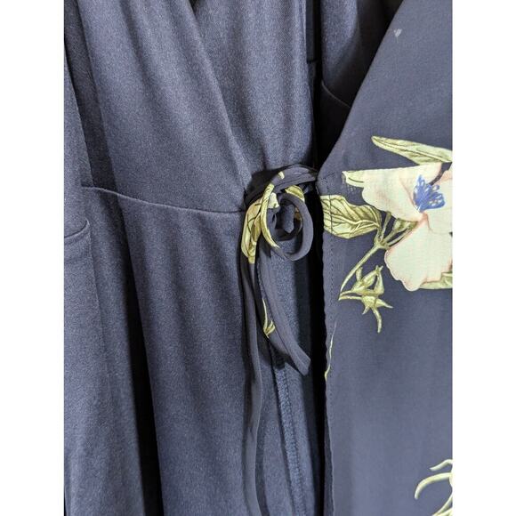 Lulu's Dress Woman's Small All Mine‎ Navy Blue Floral Print High-Low Wrap Party - Picture 13 of 15